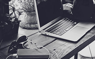 开云体育在线官网-欧洲足坛转会新风向：超级巨星纷纷加盟豪门，欧洲足坛转会汇总